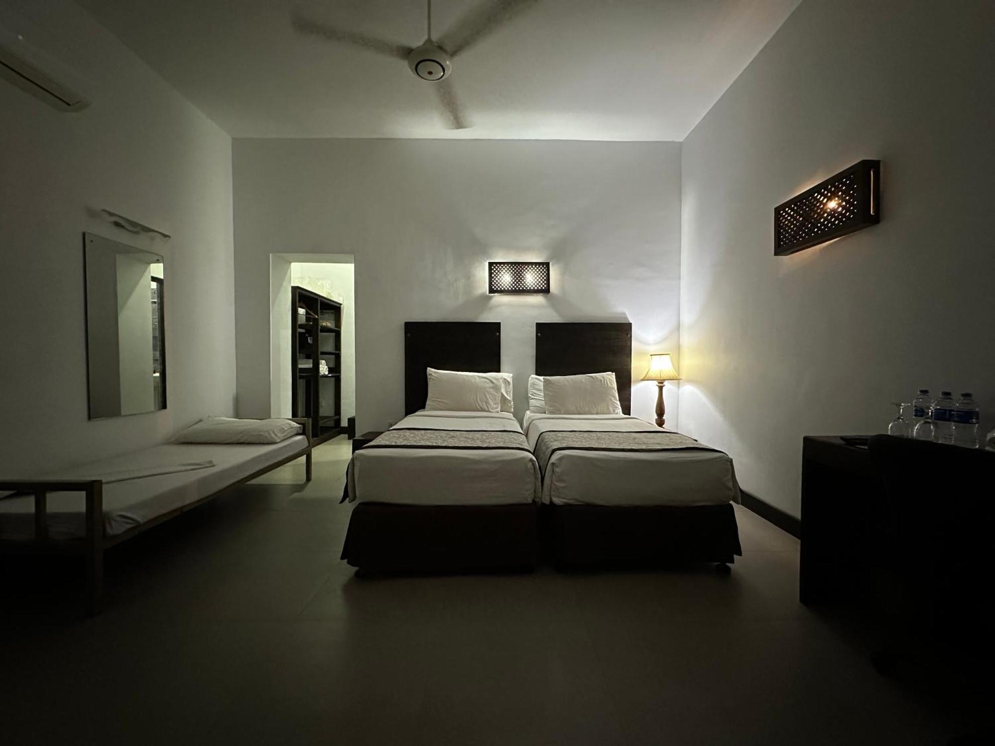 Amaluna Resorts Negombo Bagian luar foto