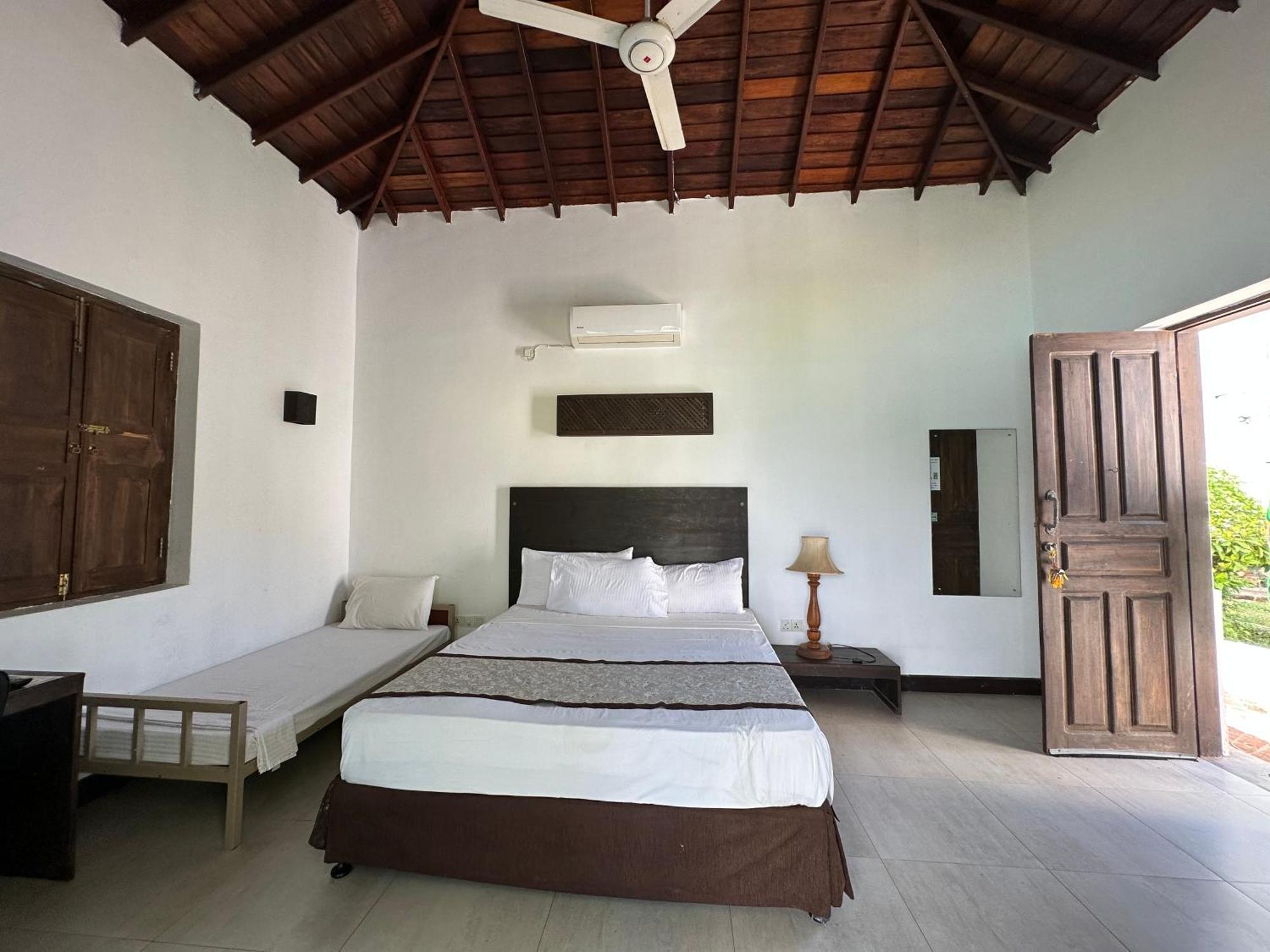 Amaluna Resorts Negombo Bagian luar foto